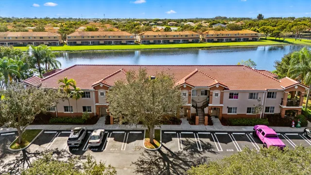 $250,000 | 3486 Briar Bay Boulevard, Unit 101, West Palm Beach, FL 33411