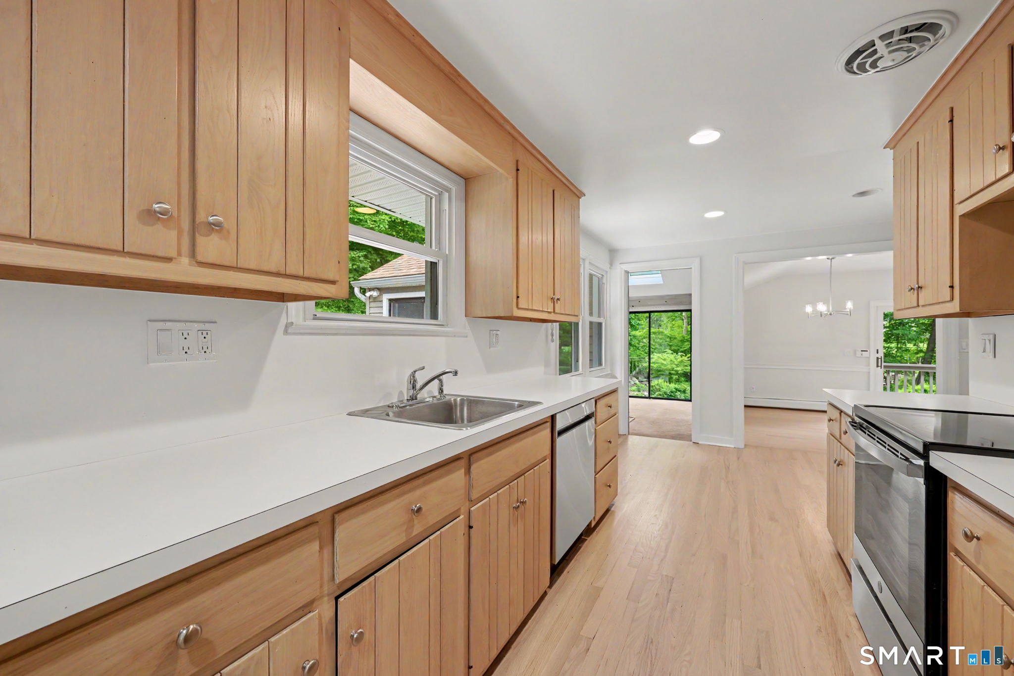 27 Apple Lane Redding, CT 06896 - Photo 19 of 40