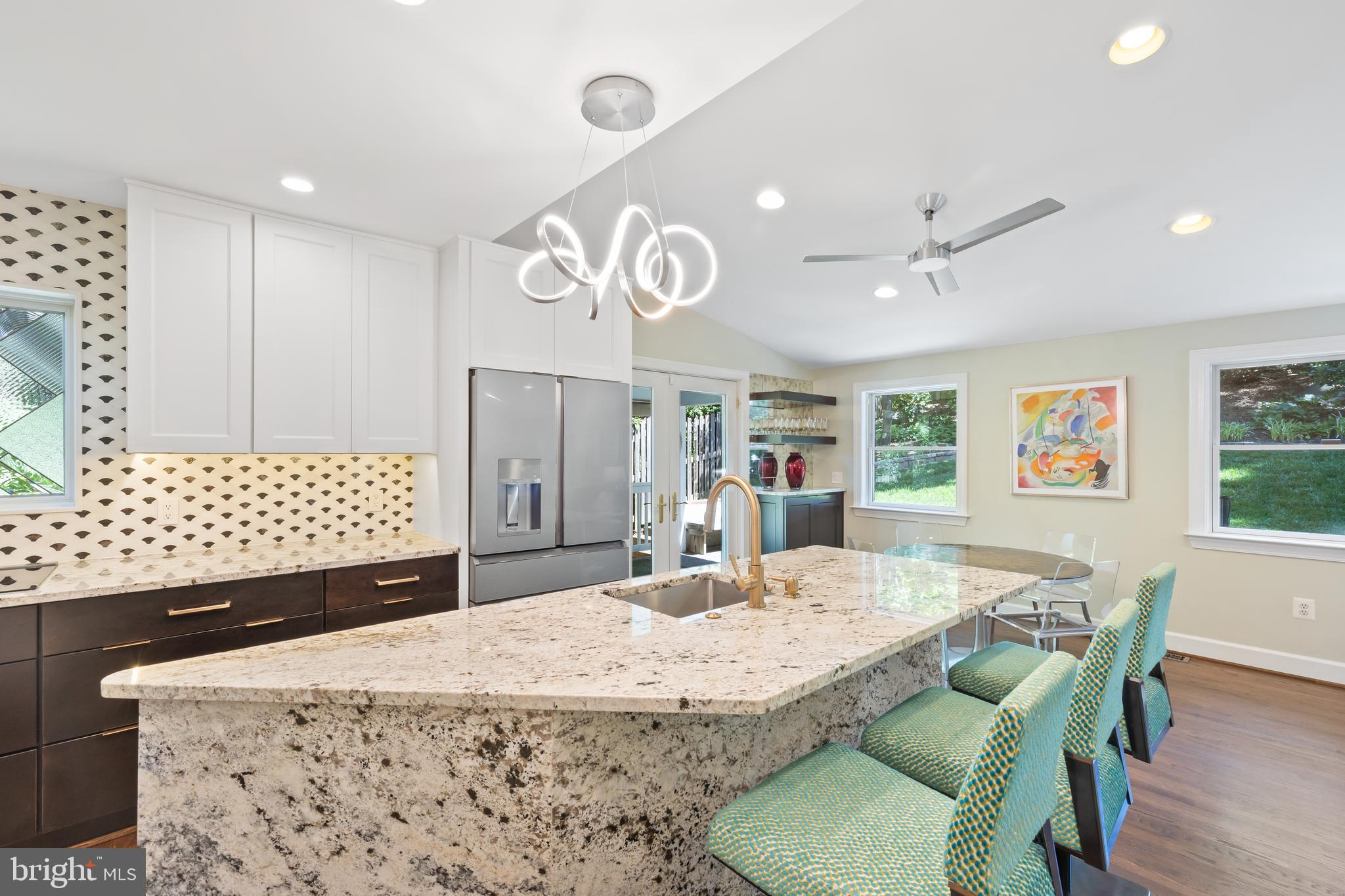 4711 Edgefield Road Bethesda, MD 20814 - Photo 9 of 48 Large spacious island