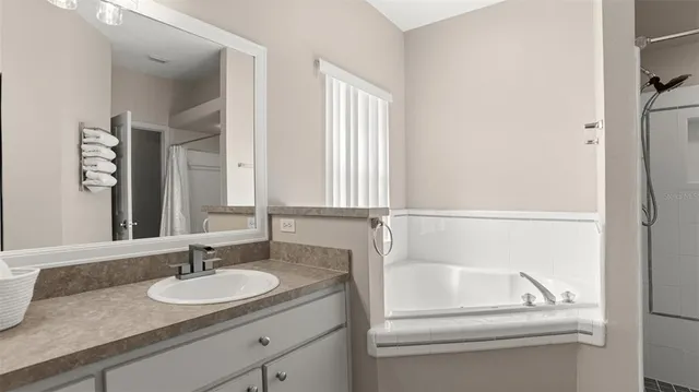 $399,900 | 4353 Northwest 34th Terrace, Gainesville, FL 32605