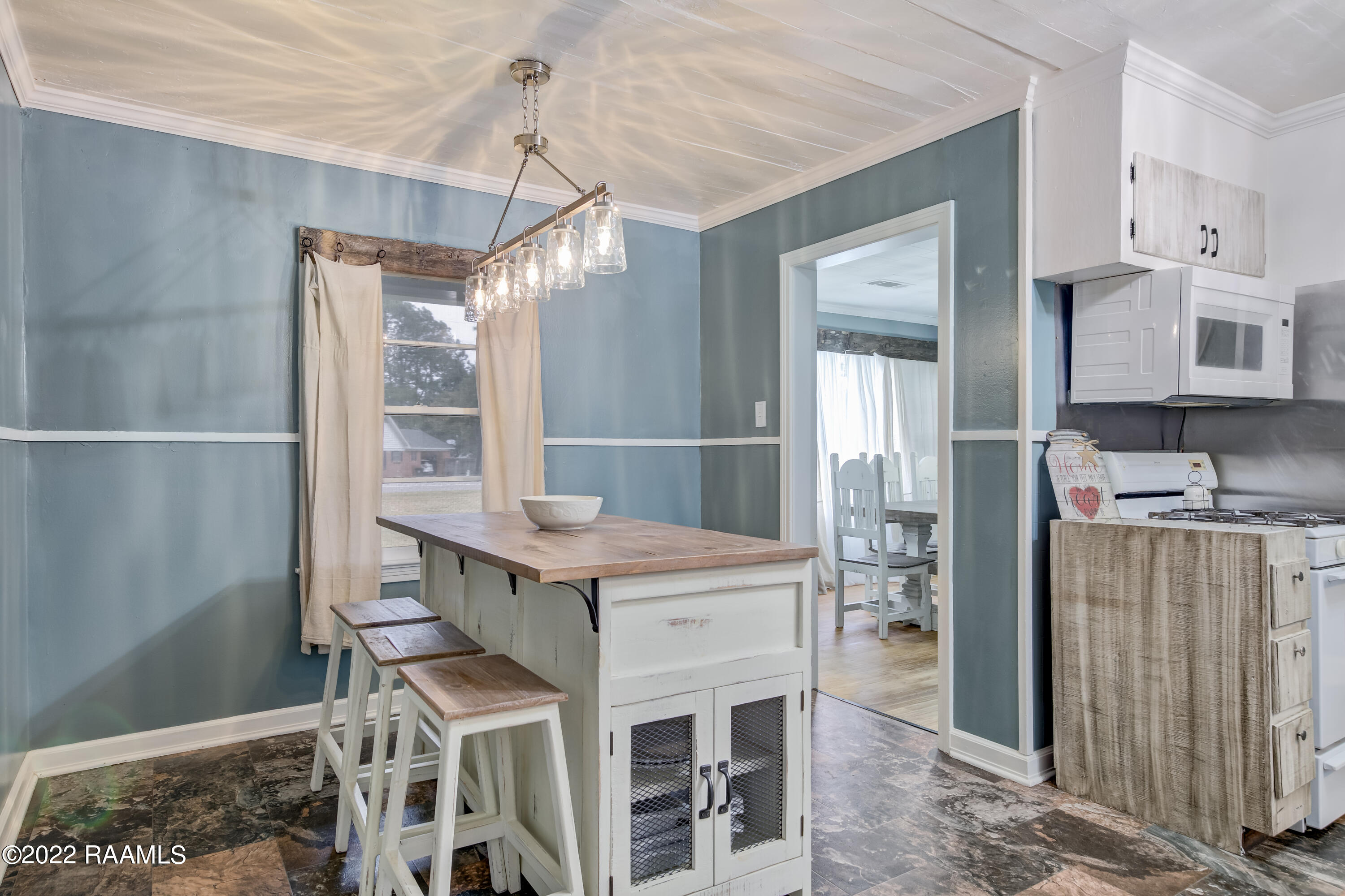 518 Loreauville Road New Iberia, LA 70563 - Photo 6 of 23 518 Loreauville -8