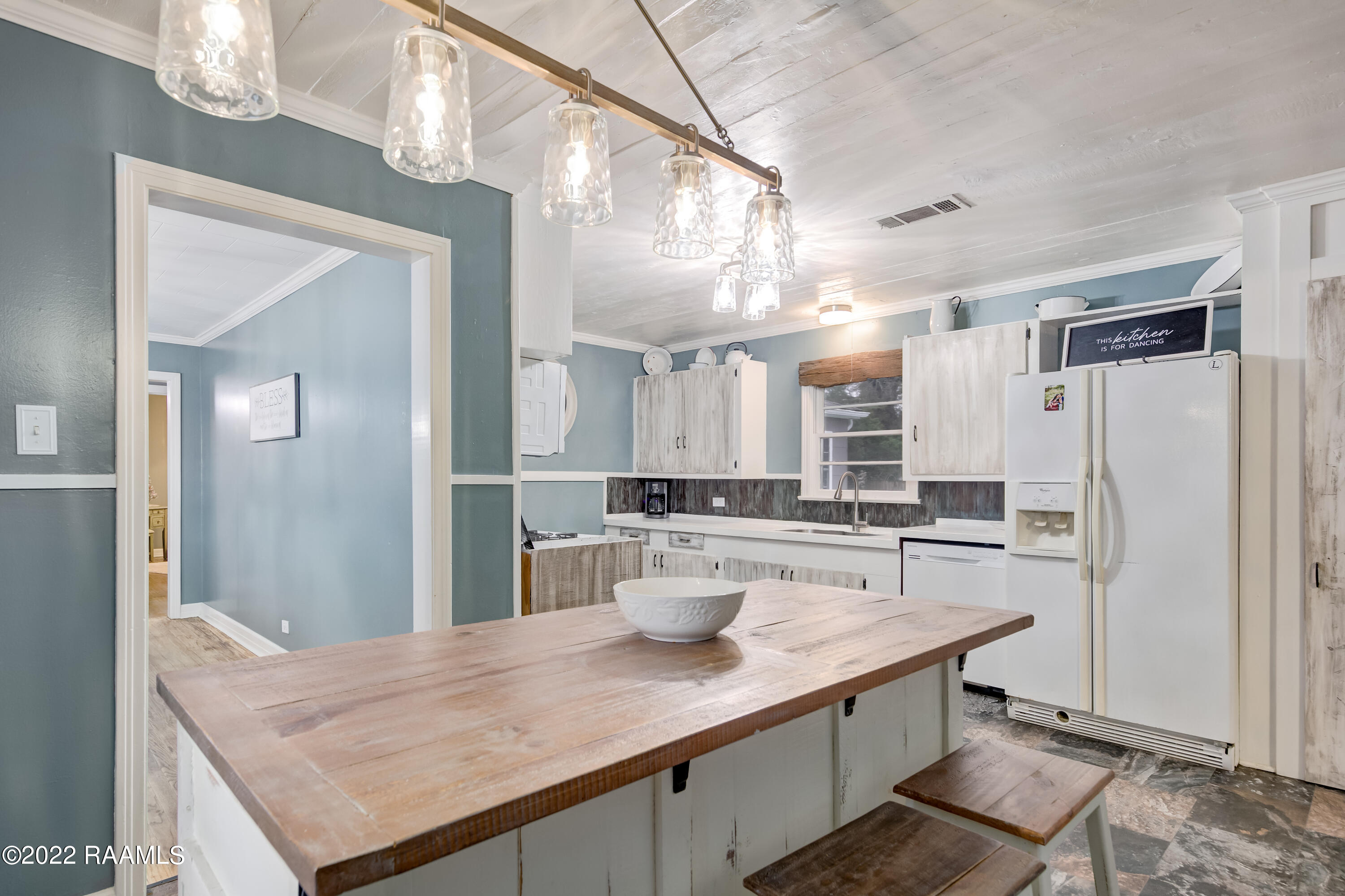 518 Loreauville Road New Iberia, LA 70563 - Photo 7 of 23 518 Loreauville -9