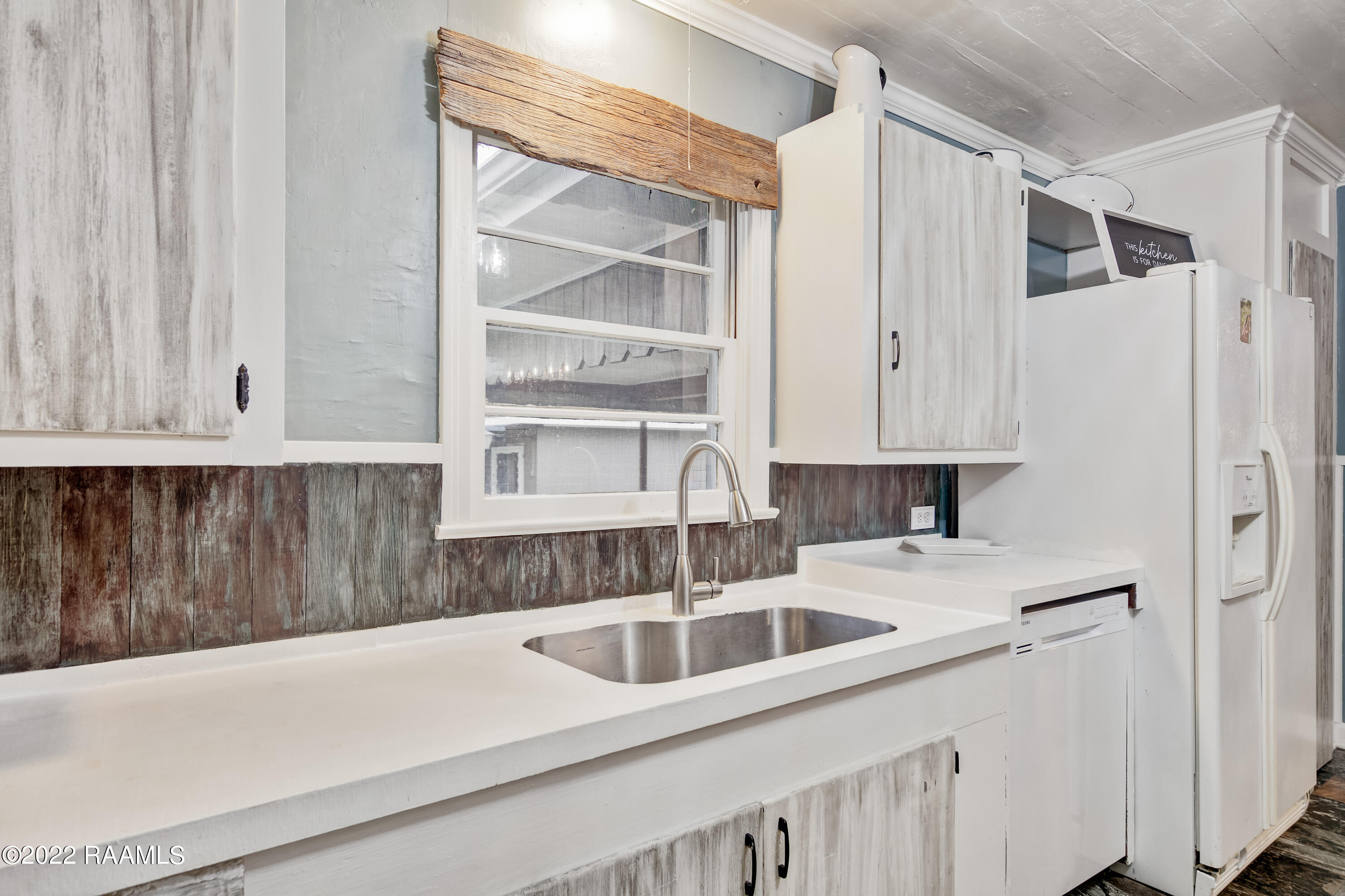 518 Loreauville Road New Iberia, LA 70563 - Photo 10 of 23 518 Loreauville -12