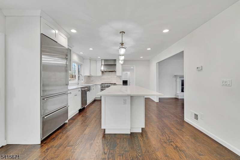54 Robin Glen Road Watchung, NJ 07069 - Photo 16 of 42