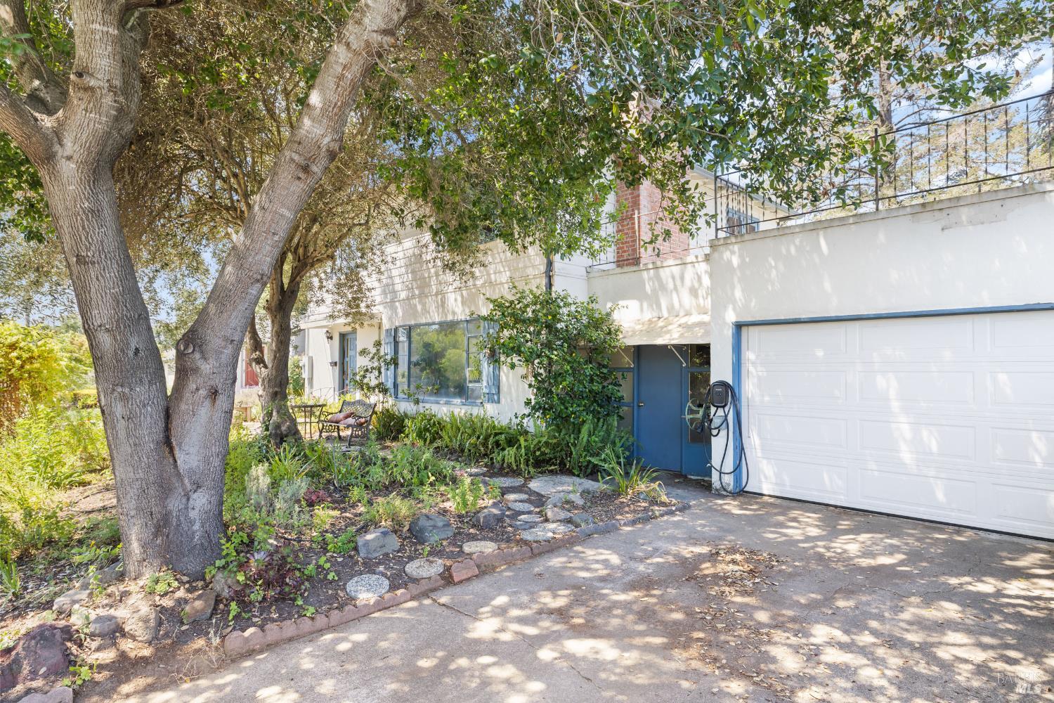 2053 Humboldt Street Santa Rosa, CA 95404 - Photo 2 of 30
