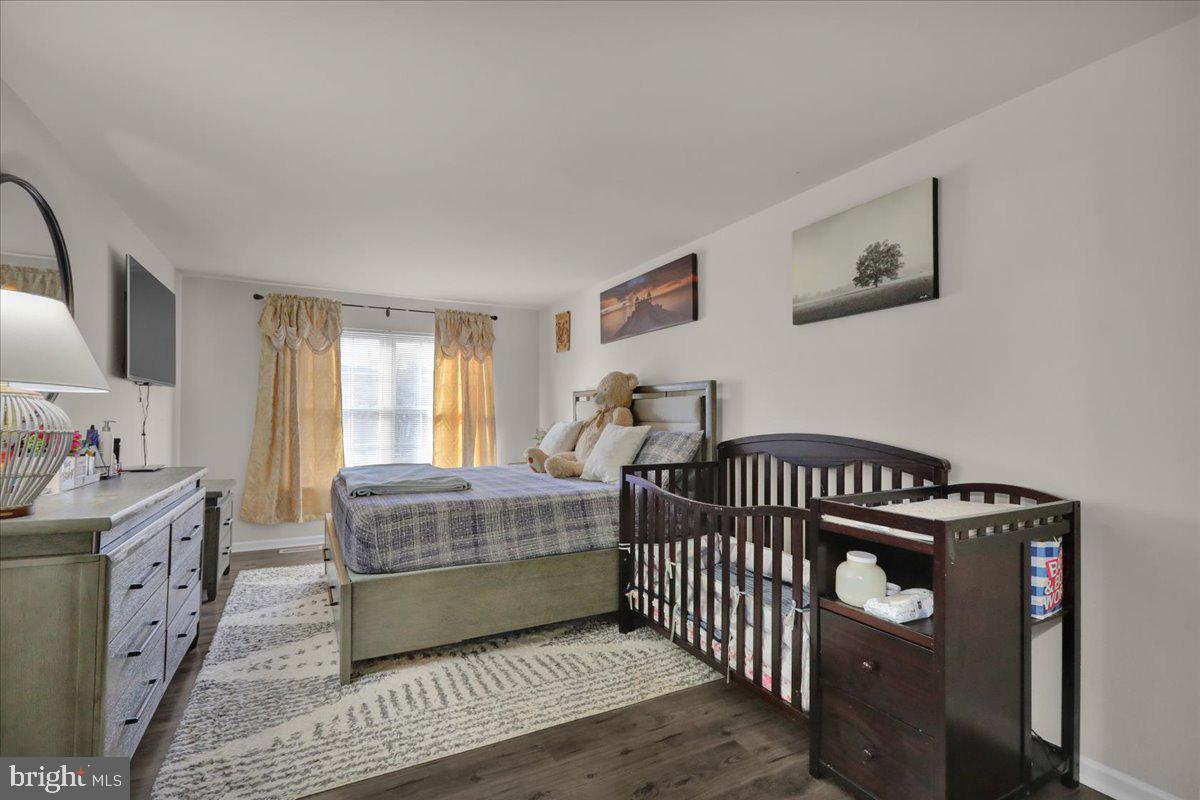 383 Oneida Drive Reading, PA 19608 - Photo 20 of 27 a bedroom with a bed and a window