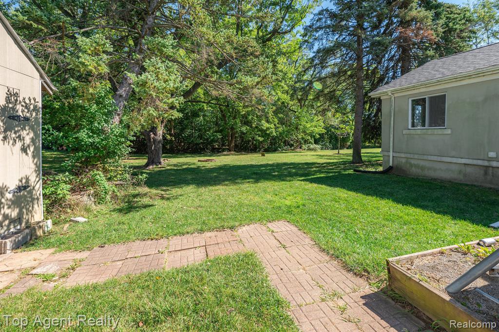 110 Wabash Road Rochester Hills, MI 48307 - Photo 30 of 35
