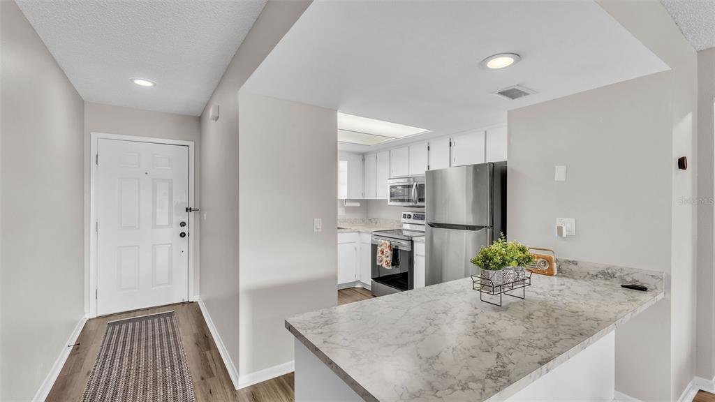 6056 Topher Trail Mulberry, FL 33860 - Photo 4 of 45