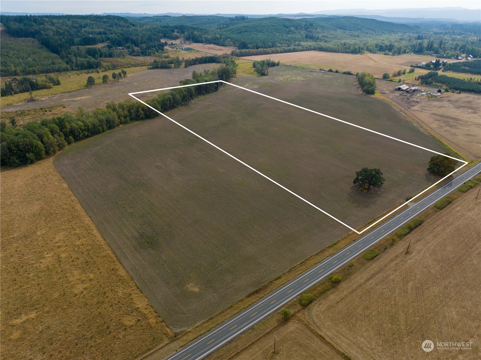 1 Maw Road Toledo, WA 98591 - Photo 3 of 26 an aerial view of a tennis court