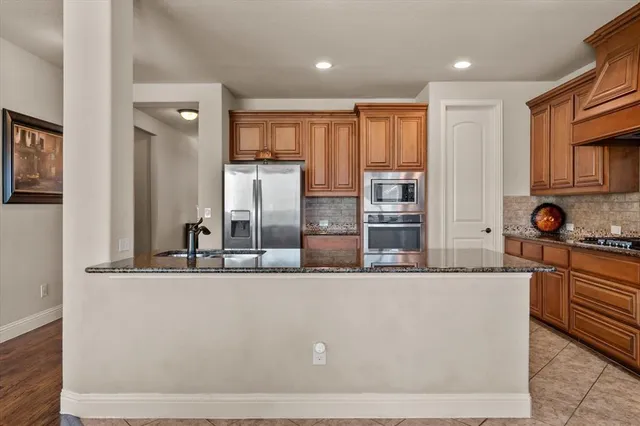 $430,000 | 1112 Vickery Drive, DeSoto, TX 75115