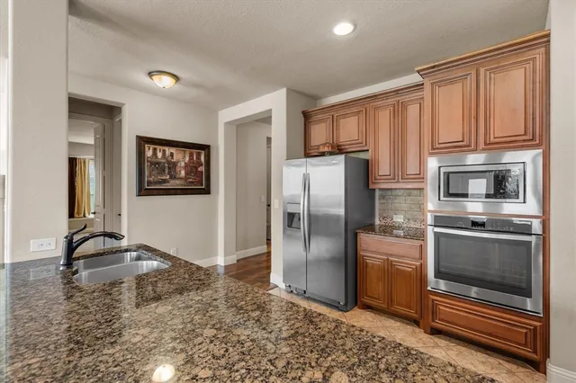 $430,000 | 1112 Vickery Drive, DeSoto, TX 75115