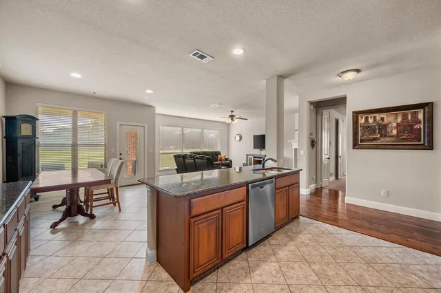 $430,000 | 1112 Vickery Drive, DeSoto, TX 75115