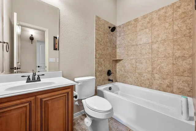 $430,000 | 1112 Vickery Drive, DeSoto, TX 75115