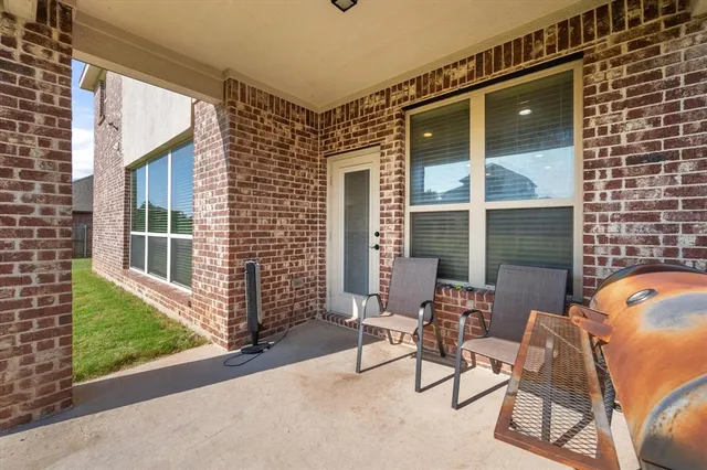 $430,000 | 1112 Vickery Drive, DeSoto, TX 75115