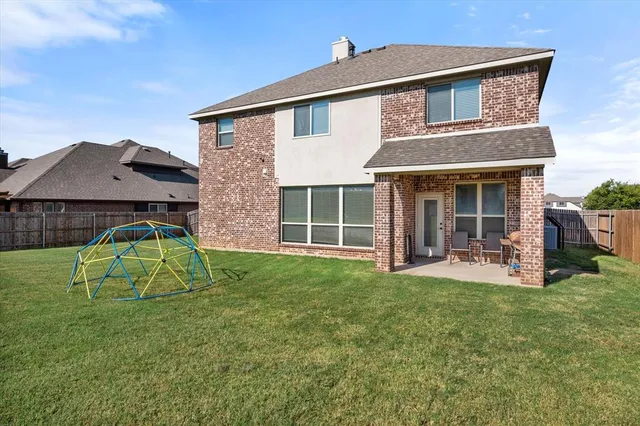 $430,000 | 1112 Vickery Drive, DeSoto, TX 75115