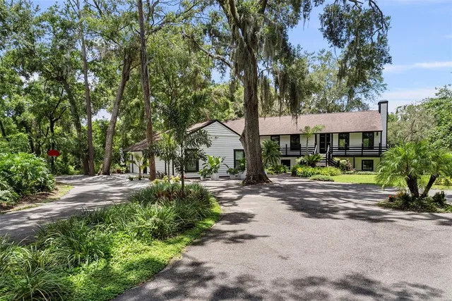 $1,999,000 | 900 Oak Hollow Place, Brandon, FL 33510