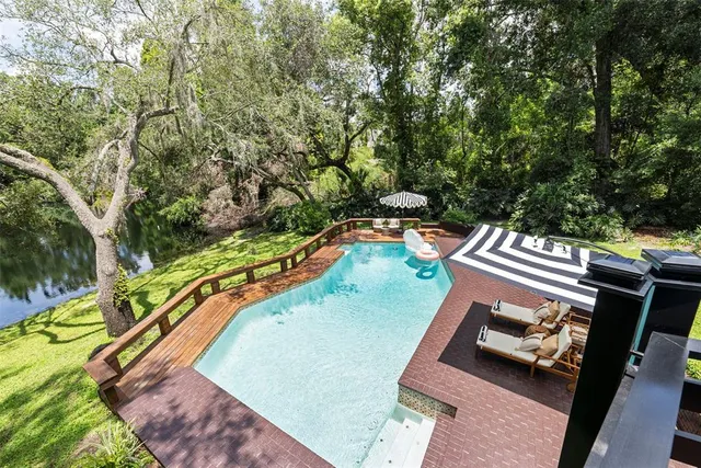 $1,999,000 | 900 Oak Hollow Place, Brandon, FL 33510