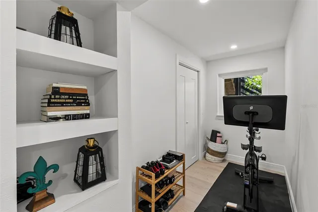 $1,999,000 | 900 Oak Hollow Place, Brandon, FL 33510