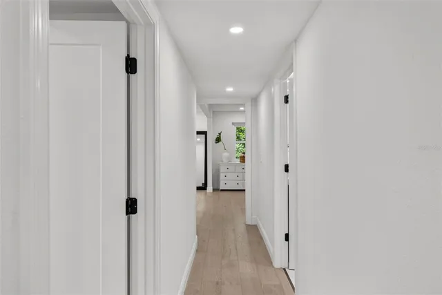 $1,999,000 | 900 Oak Hollow Place, Brandon, FL 33510