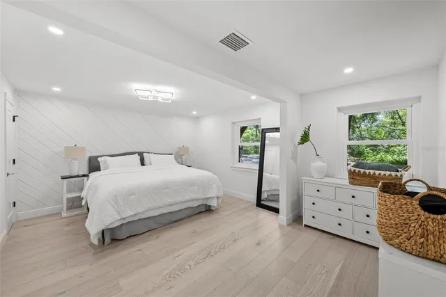 $1,999,000 | 900 Oak Hollow Place, Brandon, FL 33510