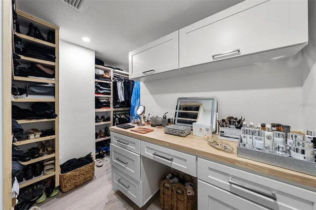 $1,999,000 | 900 Oak Hollow Place, Brandon, FL 33510