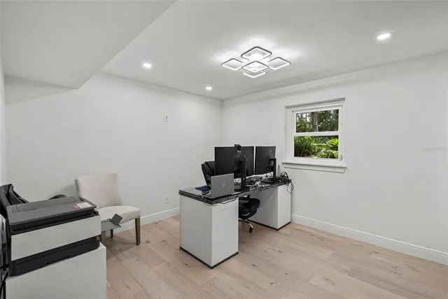 $1,999,000 | 900 Oak Hollow Place, Brandon, FL 33510