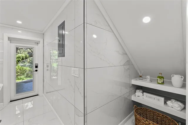 $1,999,000 | 900 Oak Hollow Place, Brandon, FL 33510