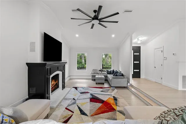 $1,999,000 | 900 Oak Hollow Place, Brandon, FL 33510