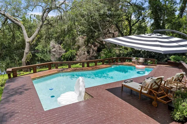 $1,999,000 | 900 Oak Hollow Place, Brandon, FL 33510