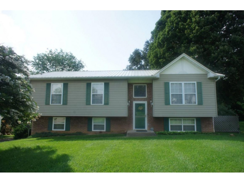 122 West Barton Ridge Road Greeneville, TN 37743 - Photo 1 of 17 Photo 1