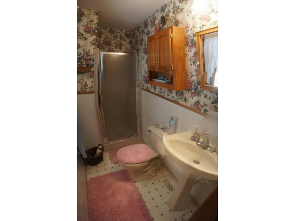 122 West Barton Ridge Road Greeneville, TN 37743 - Photo 6 of 17 Photo 6