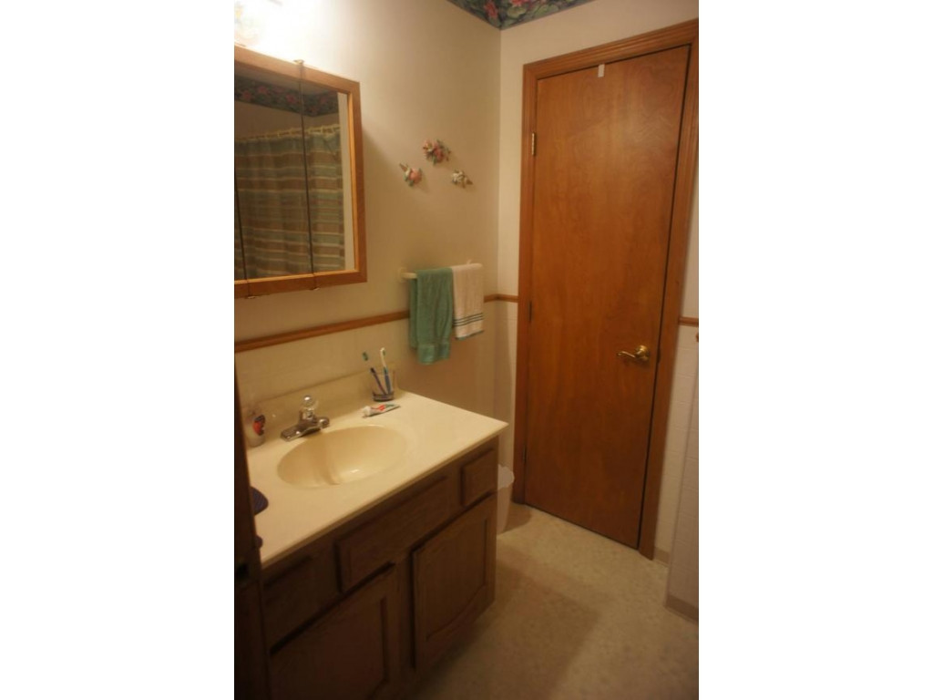 122 West Barton Ridge Road Greeneville, TN 37743 - Photo 8 of 17 Photo 8
