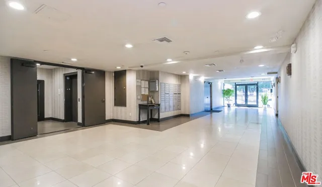 $2,850 | 848 Irolo Street, Unit 206, Los Angeles, CA 90005