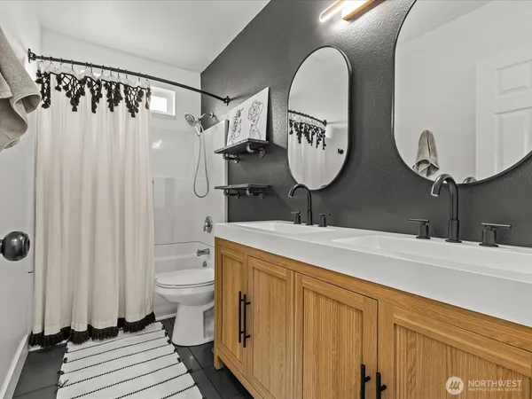 $775,000 | 1355 McHugh Avenue, Enumclaw, WA 98022