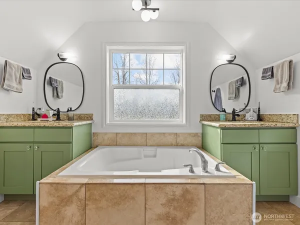 $775,000 | 1355 McHugh Avenue, Enumclaw, WA 98022