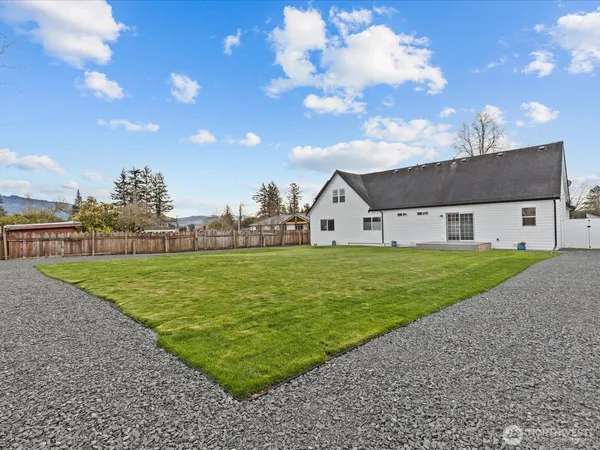 $775,000 | 1355 McHugh Avenue, Enumclaw, WA 98022