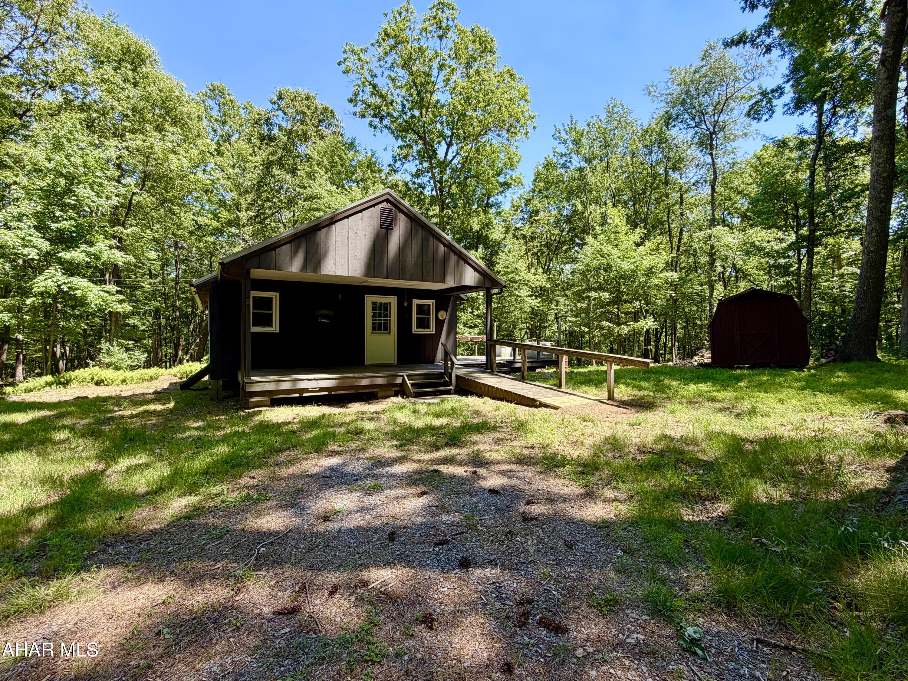 317 Mountainside Road Breezewood, PA 15533 - Photo 2 of 31