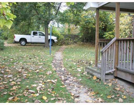 103 Owen Street McKees Rocks, PA 15136 - Photo 6 of 8 Yard/Garden.