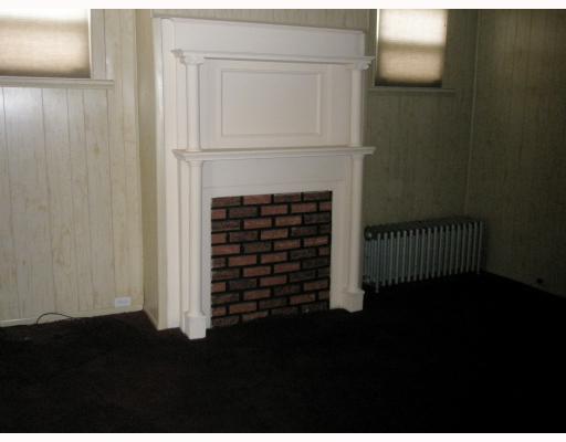 103 Owen Street McKees Rocks, PA 15136 - Photo 7 of 8 Living Room.