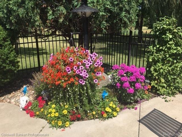 36231 Smithfield Road Farmington, MI 48335 - Photo 43 of 45 IMG_0785.JPG