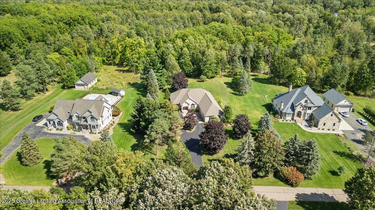 3522 Josette Lane Lansing, MI 48906 - Photo 52 of 56 09-Media Jett-38