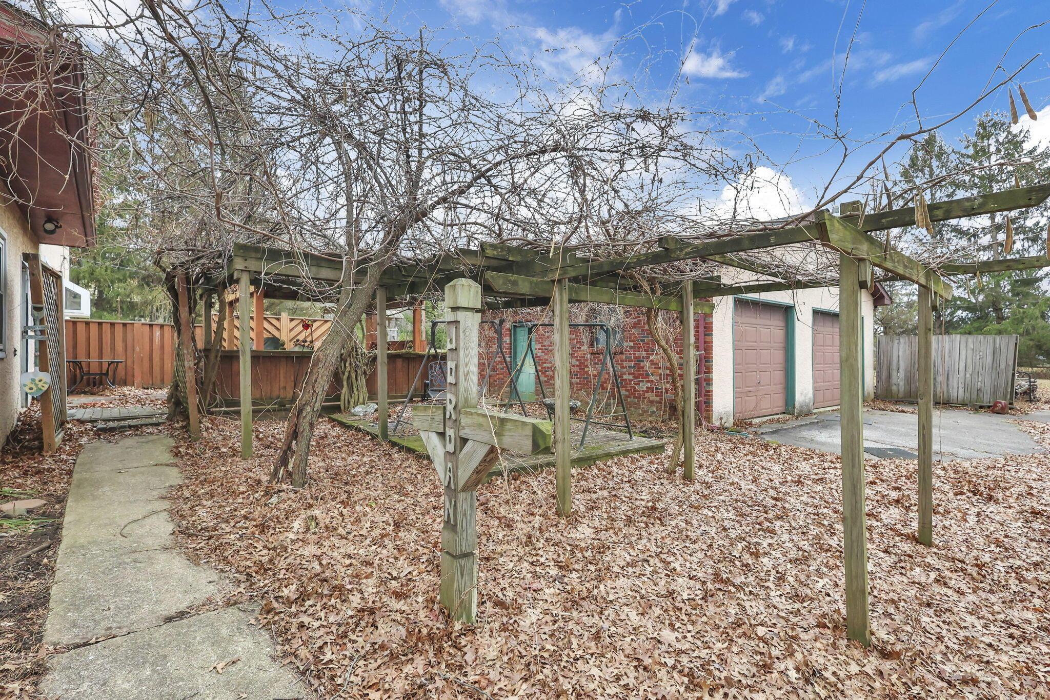 6175 Headley Road Columbus, OH 43230 - Photo 49 of 69 53-web-or-mls-G02A3634 - Copy