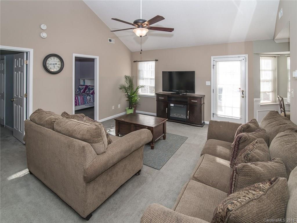 5923 Running Deer Road Charlotte, NC 28214 - Photo 2 of 18