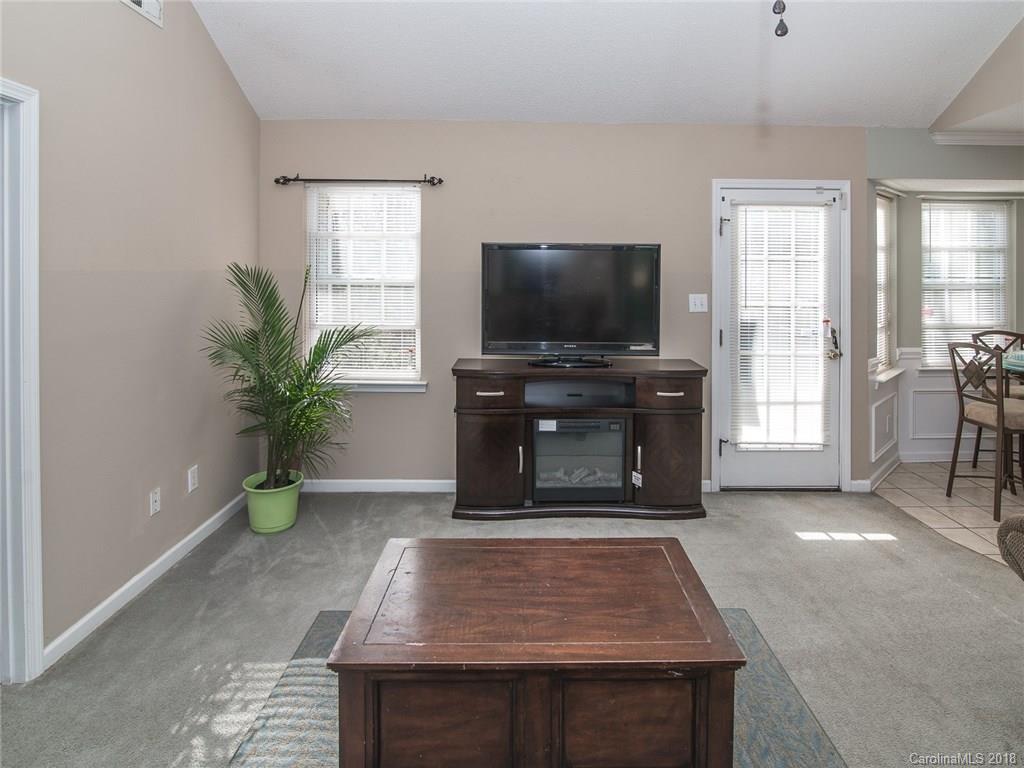 5923 Running Deer Road Charlotte, NC 28214 - Photo 3 of 18