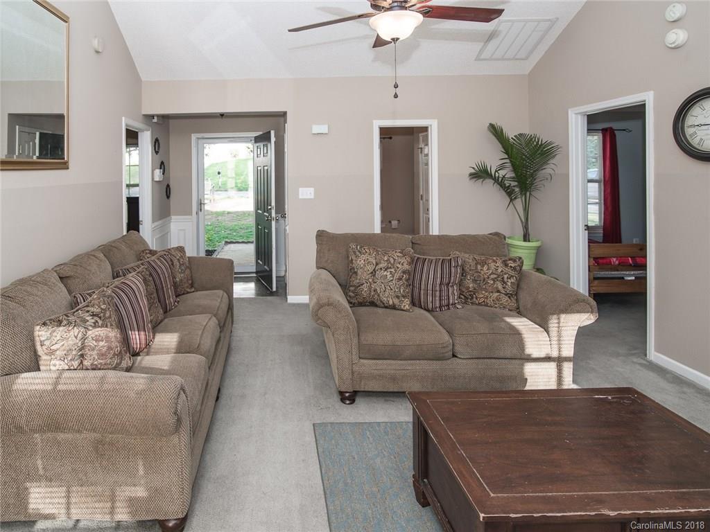 5923 Running Deer Road Charlotte, NC 28214 - Photo 5 of 18