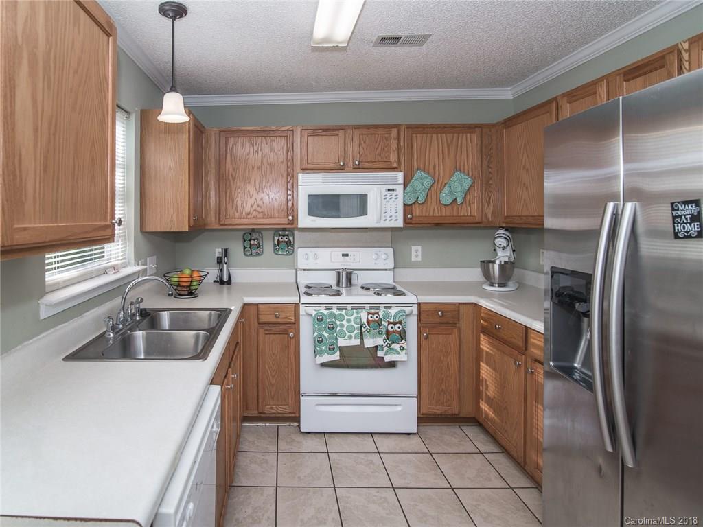 5923 Running Deer Road Charlotte, NC 28214 - Photo 7 of 18