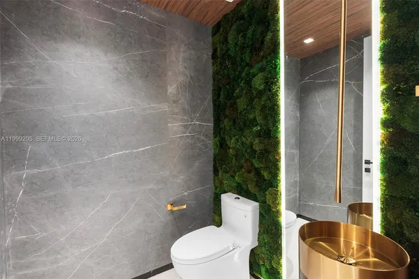 $17,000 | 400 Sunny Isles Boulevard, Unit PH03, Sunny Isles Beach, FL 33160