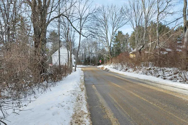 $210,000 | 61 Freeman Hall Road, Nottingham, NH 03290