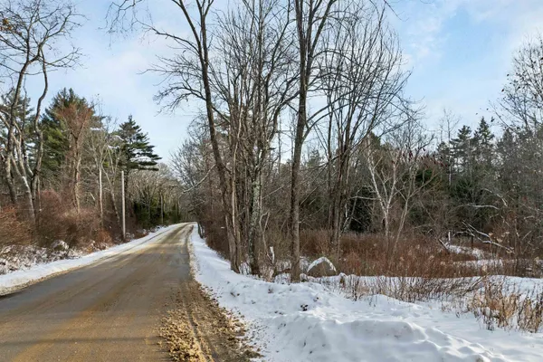 $210,000 | 61 Freeman Hall Road, Nottingham, NH 03290