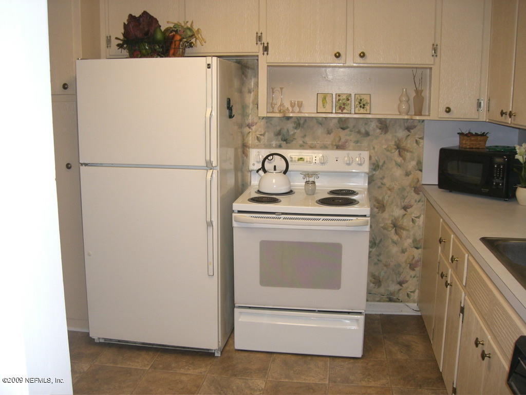 6830 Sans Souci Road Jacksonville, FL 32216 - Photo 11 of 18 Kitchen